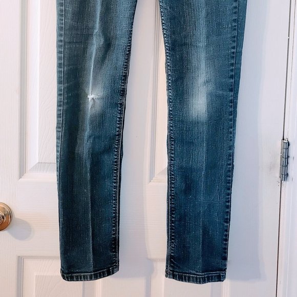 Vintage Glo Skinny Jeans- So perfect! - Picture 3 of 12